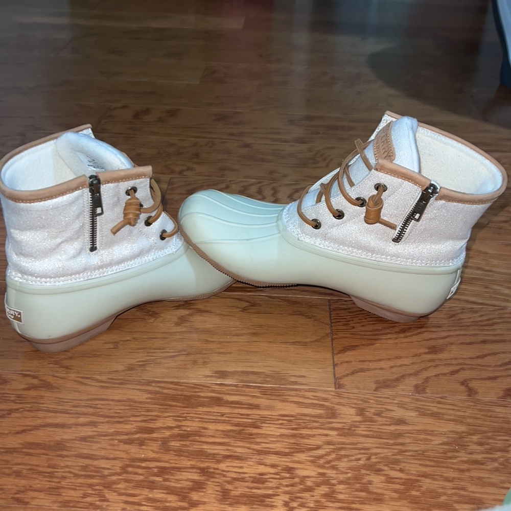 Like New Sperry Duck Boot - image 7